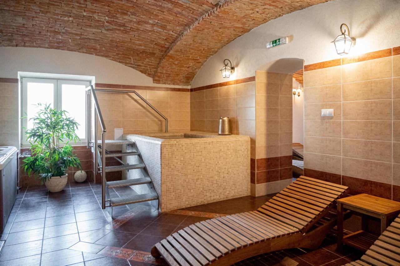 Penzion Sivý Kameň Podhradie  Esterno foto