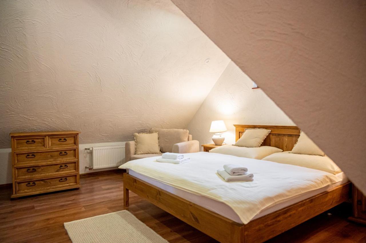 Penzion Sivý Kameň Podhradie  Esterno foto